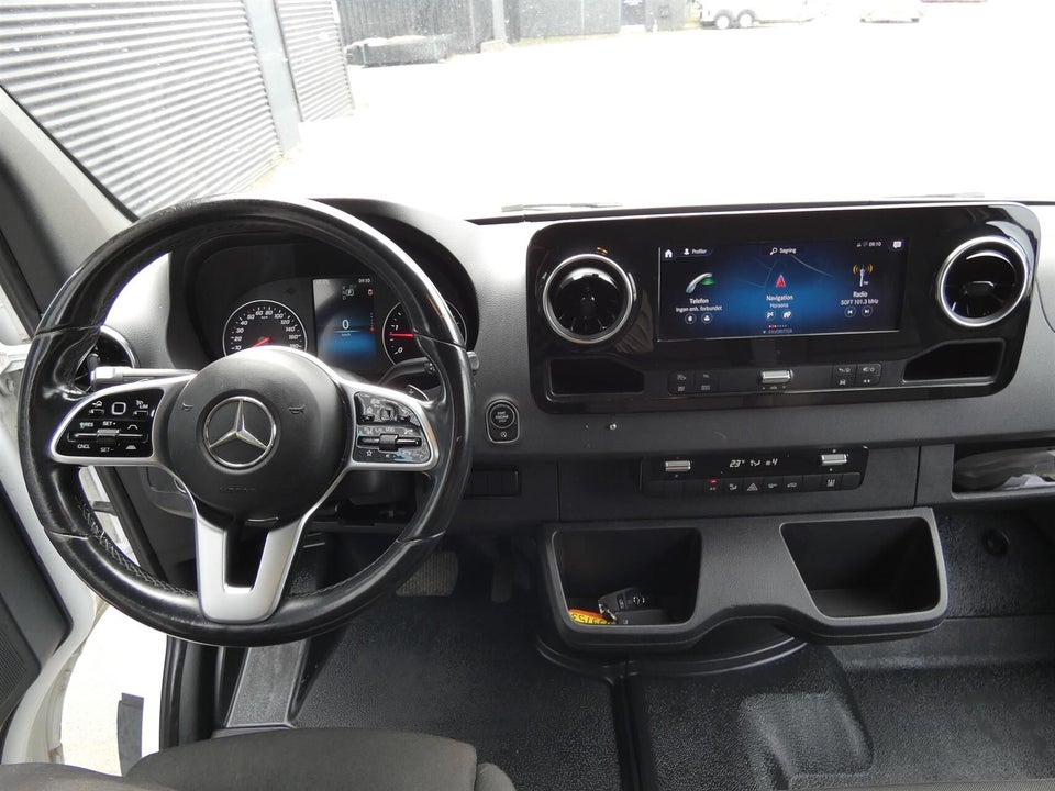 Mercedes Sprinter 319 3,0 CDi A2 Kassevogn aut. RWD