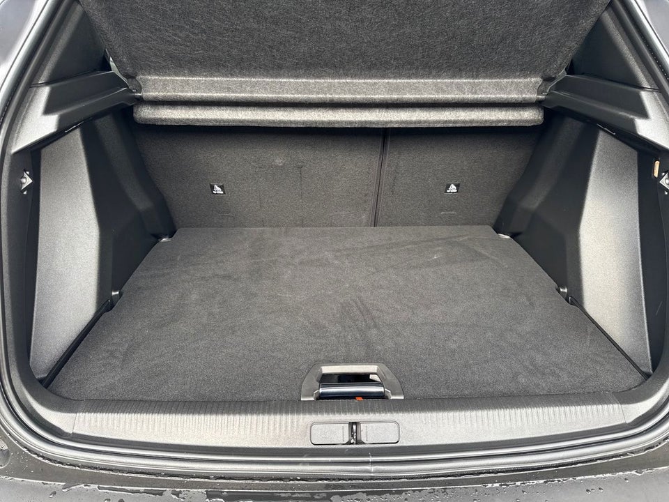 Peugeot e-2008 50 Allure 5d