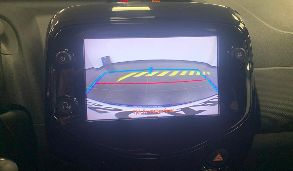 Citroën C1 1,0 VTi Shine 5d