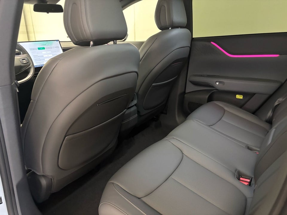 Xpeng G6 Standard Range 5d