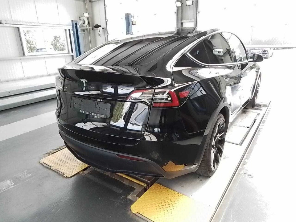 Tesla Model Y RWD 5d
