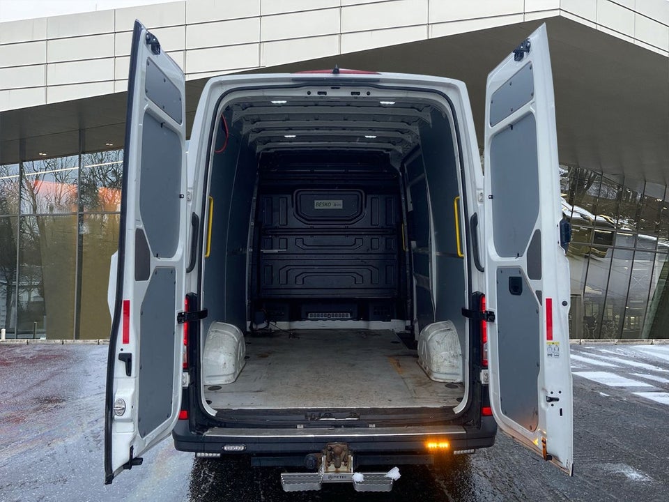 MAN TGE 2,0 3.180 Kassevogn L3H3 aut. FWD