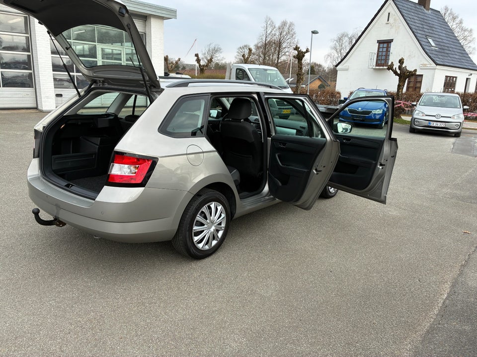 Skoda Fabia 1,0 TSi 95 Ambition Combi 5d