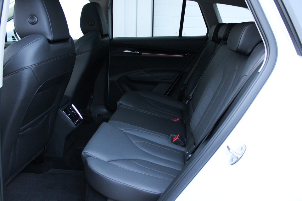 Skoda Enyaq 80 iV Suite 5d