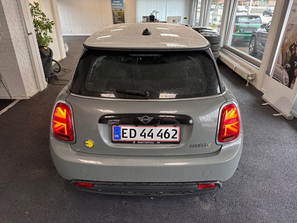 MINI Cooper SE Classic Trim 3d