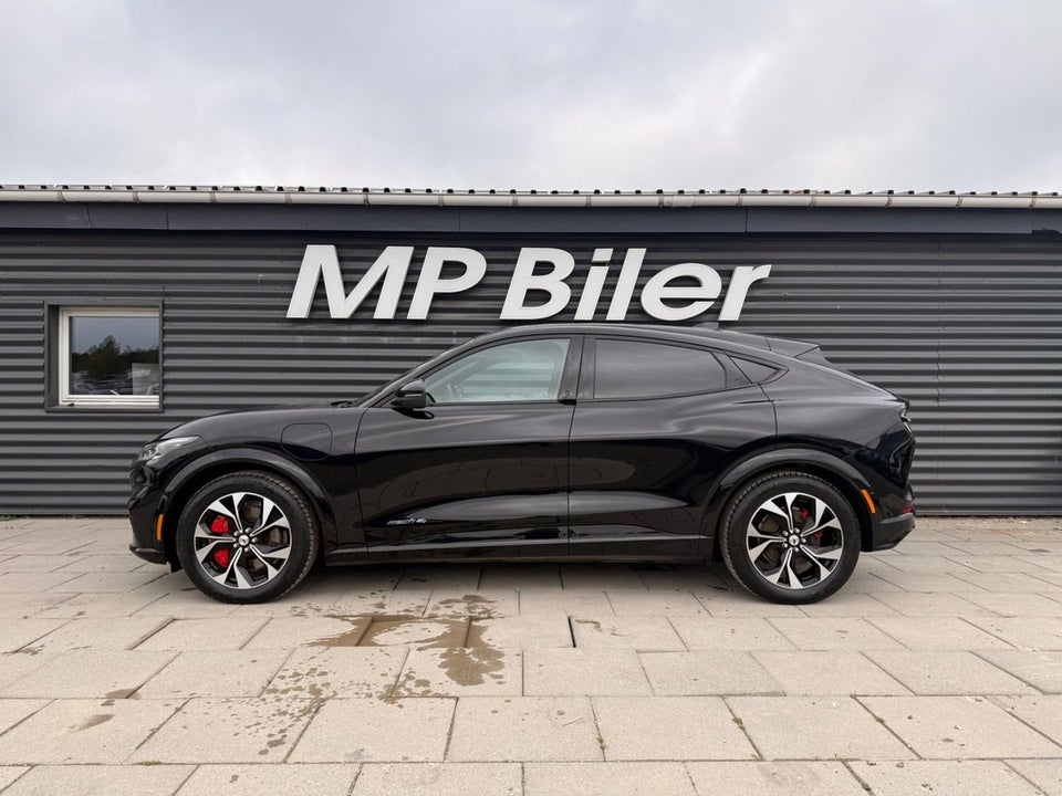 Ford Mustang Mach-E 73 Premium Standard Range AWD 5d