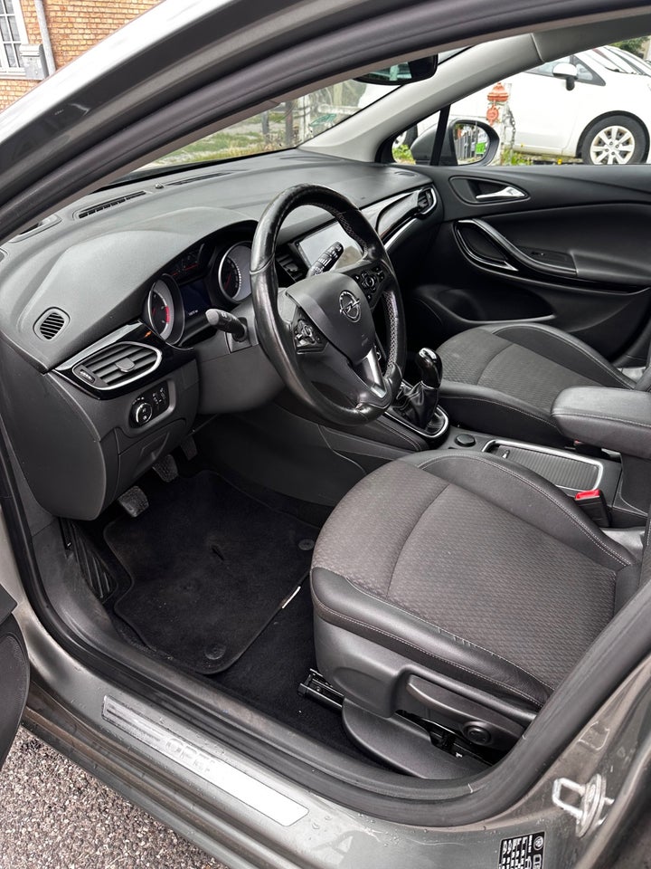 Opel Astra 1,6 CDTi 136 Innovation 5d