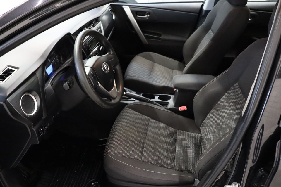 Toyota Auris 1,6 T2+ Comfort Touring Sports 5d