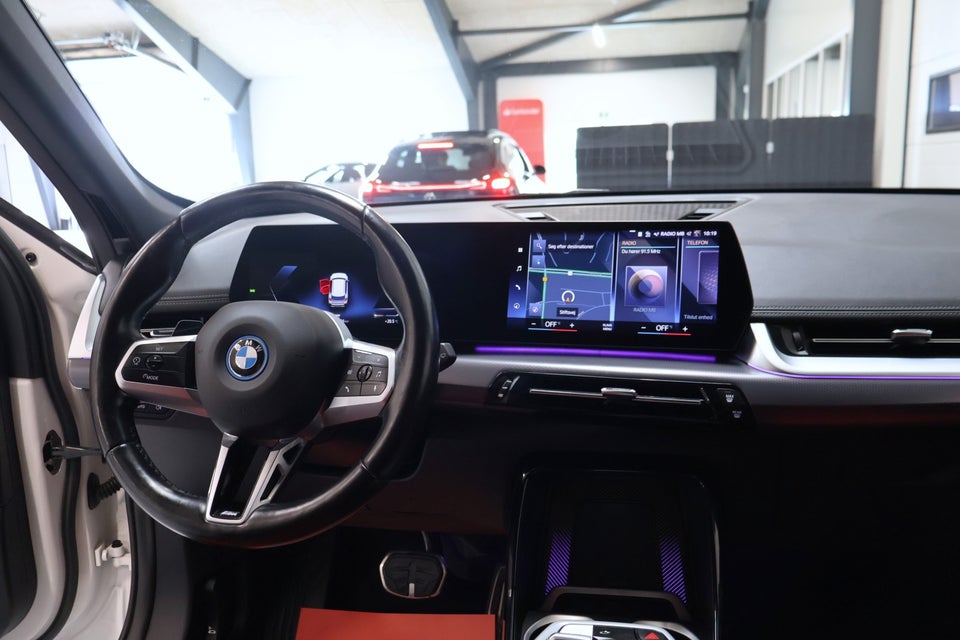 BMW iX1 xDrive30 Charged M-Sport 5d