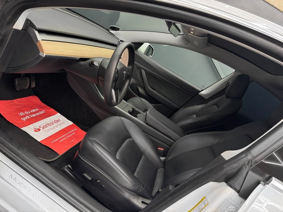 Tesla Model 3 Standard Range+ RWD 4d
