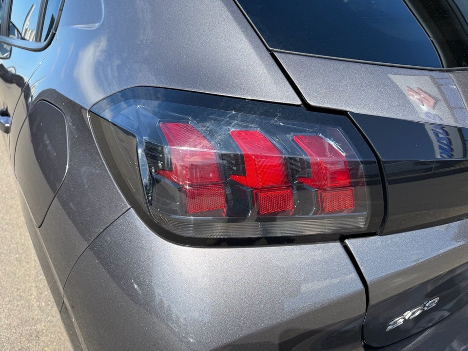 Peugeot 208 1,2 PureTech 75 Like 5d