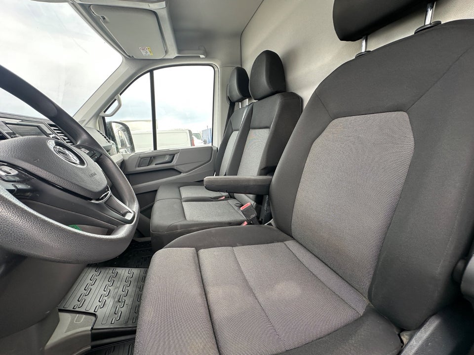 VW Crafter 35 2,0 TDi 140 Kassevogn L3H2 aut.