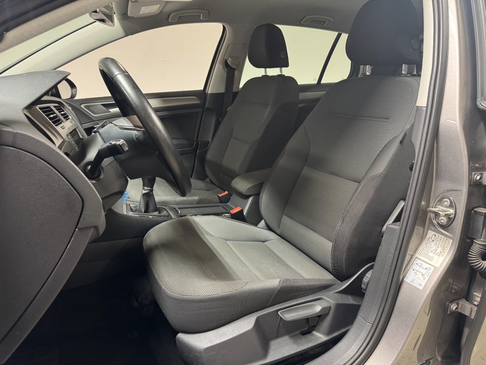 VW Golf VII 1,4 TSi 122 Comfortline BMT 5d