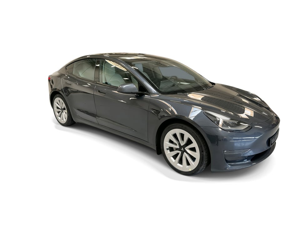 Tesla Model 3 Long Range AWD 4d