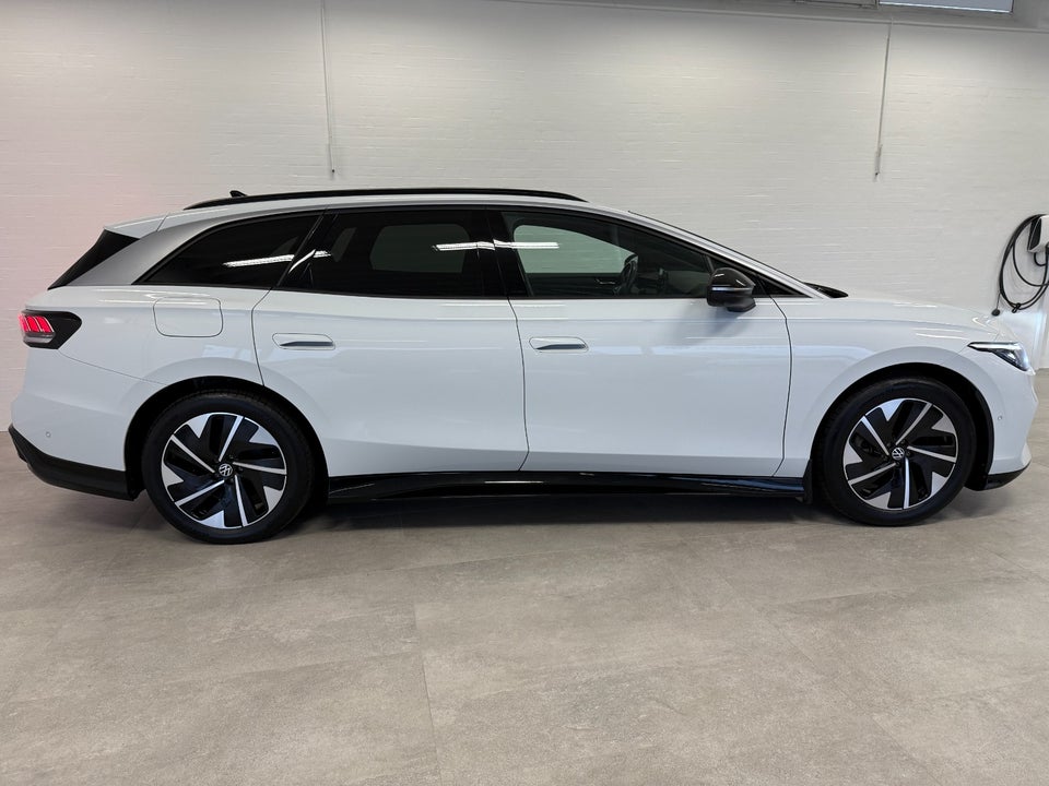 VW ID.7 77 Style Tourer 5d