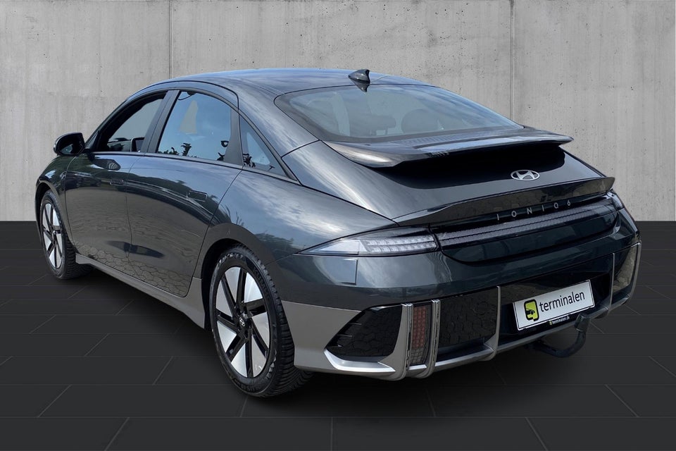 Hyundai Ioniq 6 77 Essential 4d