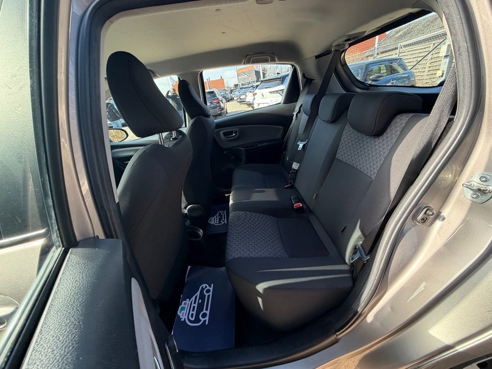 Toyota Yaris 1,0 VVT-i T2 Komfort 5d