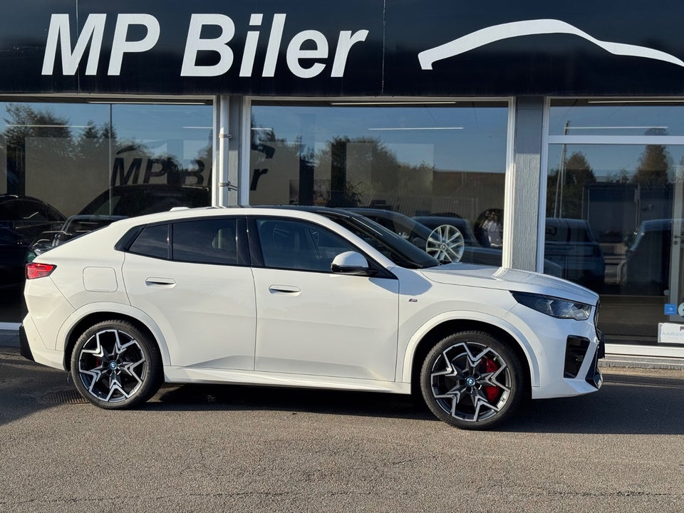 BMW iX2 xDrive30 M-Sport Premium 5d