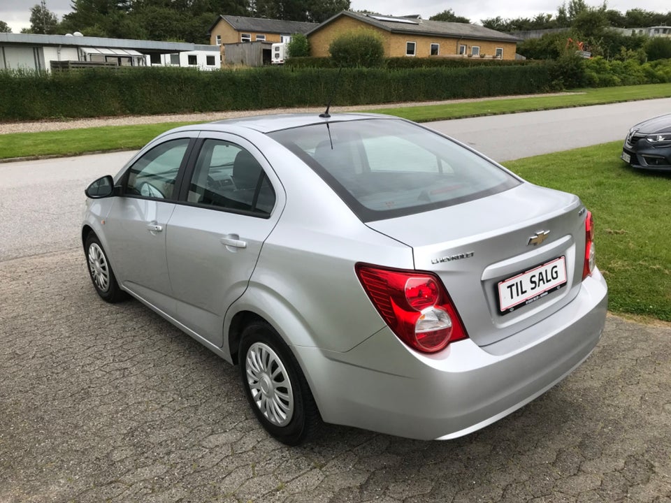 Chevrolet Aveo 1,2 LT 4d