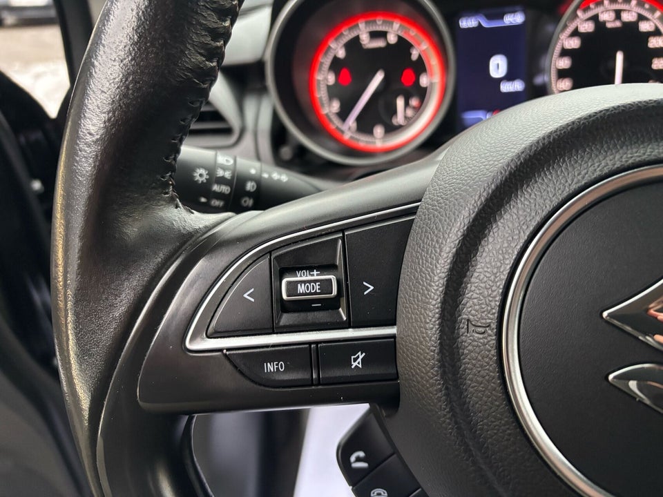 Suzuki Swift 1,2 Dualjet mHybrid Action 5d