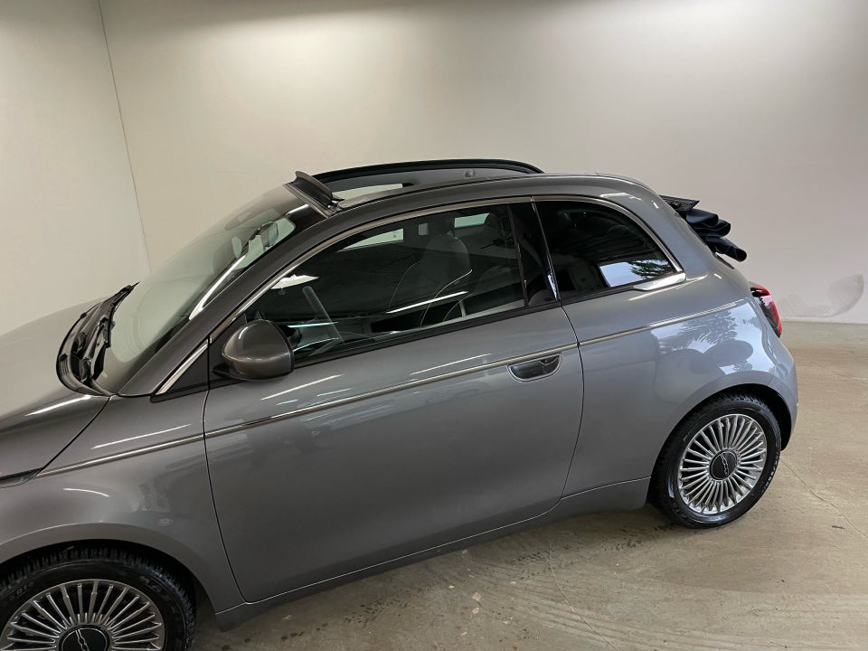 Fiat 500e 42 Icon Cabrio 2d