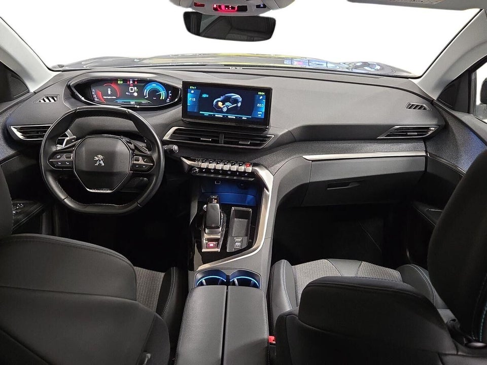 Peugeot 3008 1,6 Hybrid First Selection EAT8 5d