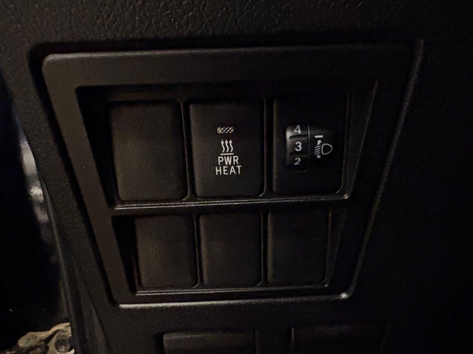 Toyota HiLux 2,4 D-4D 150 T2 Ex.Kab 4x4 4d