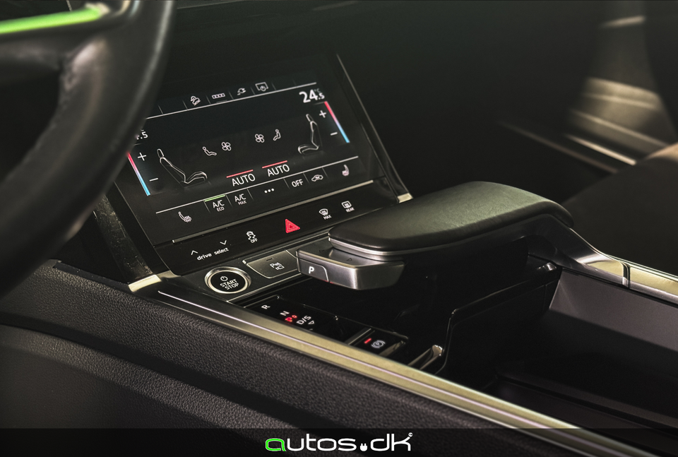 Audi e-tron 55 quattro 5d