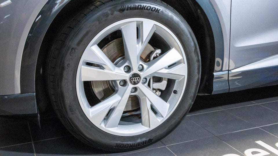 Audi Q4 e-tron 45 S-line 5d