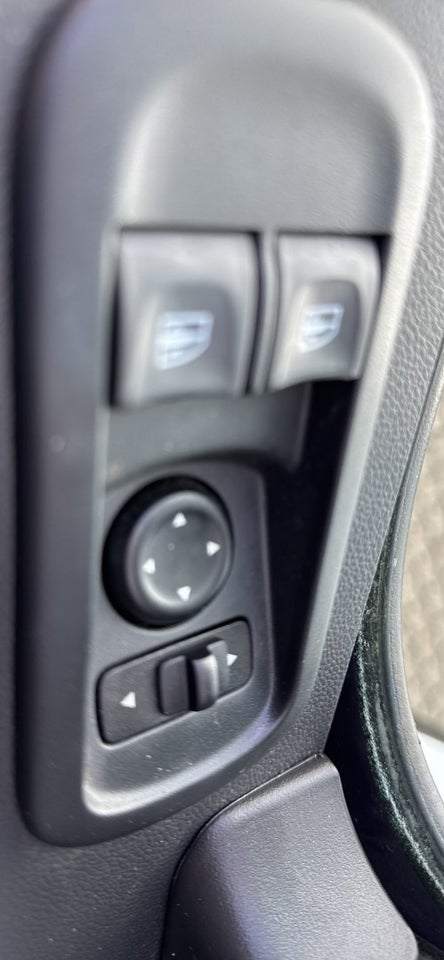 Renault Master IV T35 2,3 dCi 145 L3H2 Kassevogn RWD