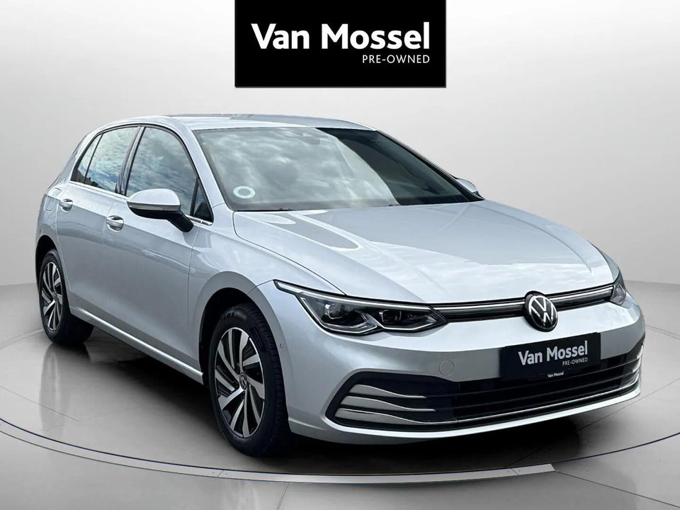 VW Golf VIII 1,4 eHybrid DSG 5d