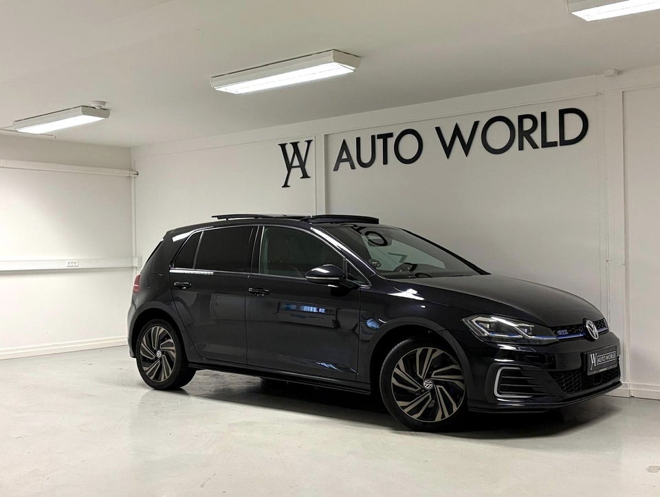 VW Golf VII 1,4 GTE DSG 5d