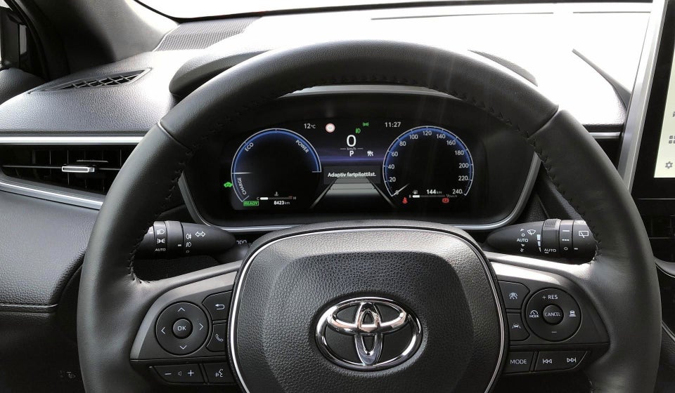 Toyota Corolla Cross 2,0 Hybrid Style Comfort CVT 5d