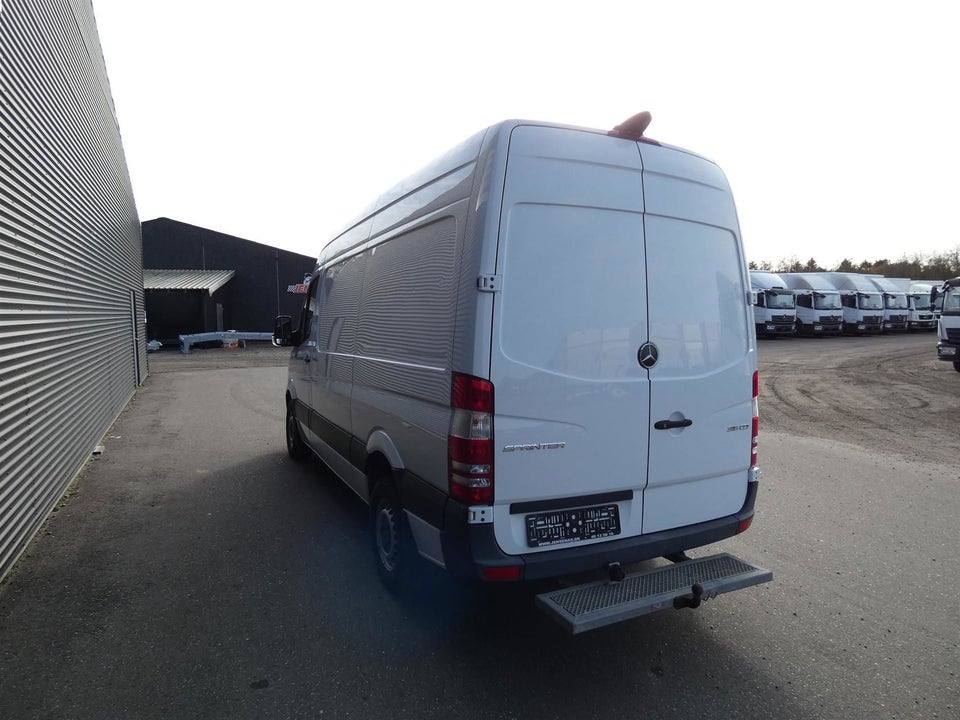 Mercedes Sprinter 316 2,2 CDi R2 Kassevogn aut. 5d