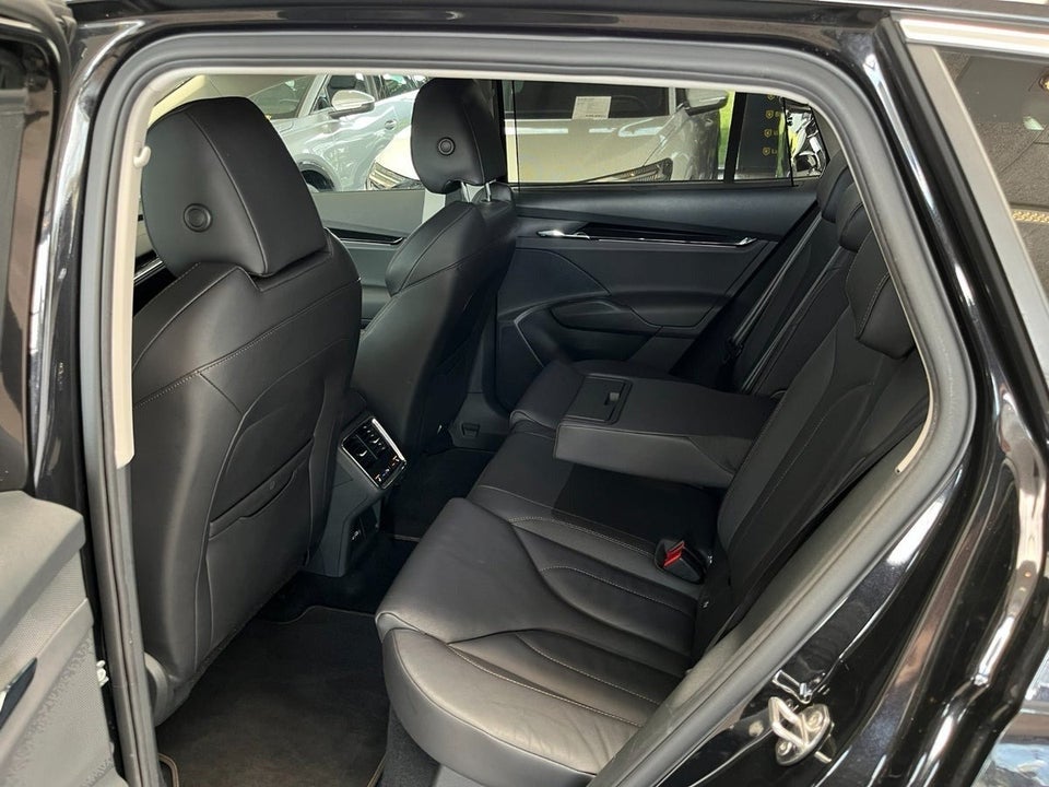 Skoda Enyaq 80 iV Suite 5d