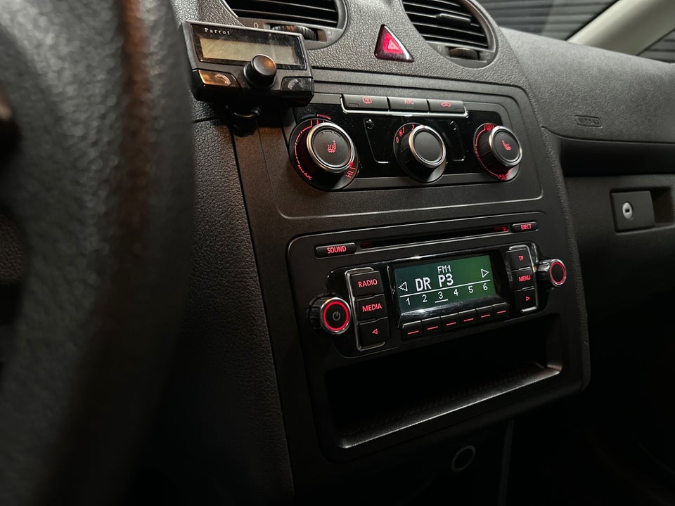 VW Caddy 1,6 TDi 102 BMT Van 5d