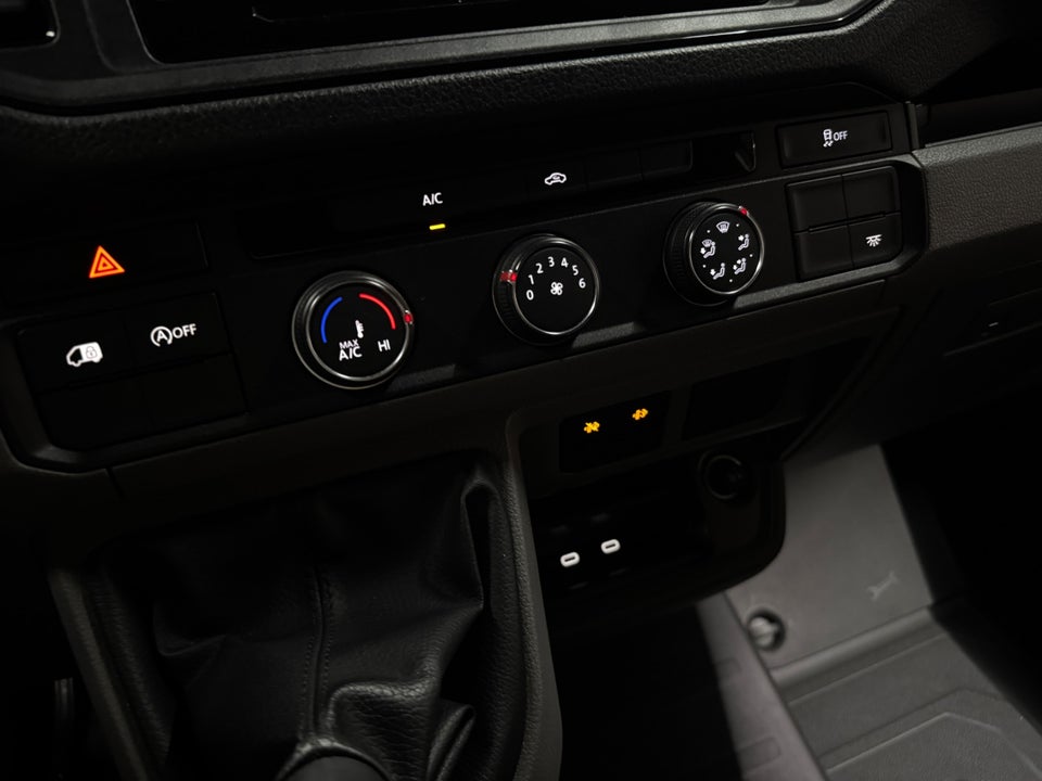 VW Crafter 30 2,0 TDi 140 Kassevogn L3H2