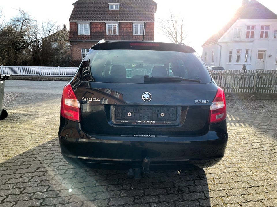 Skoda Fabia 1,2 12V Active Combi 5d