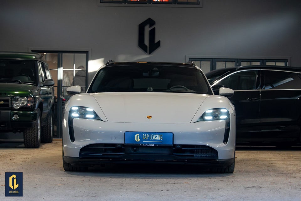 Porsche Taycan 4S Performance+ Cross Turismo 5d