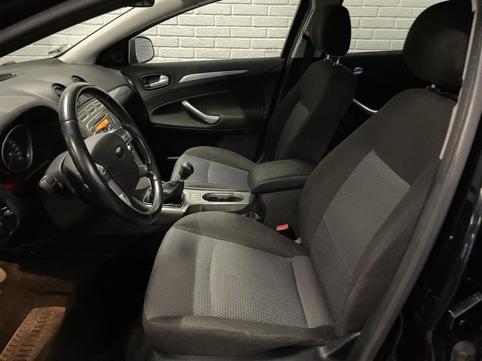 Ford Mondeo 1,6 Ti-VCT 125 Trend stc. 5d