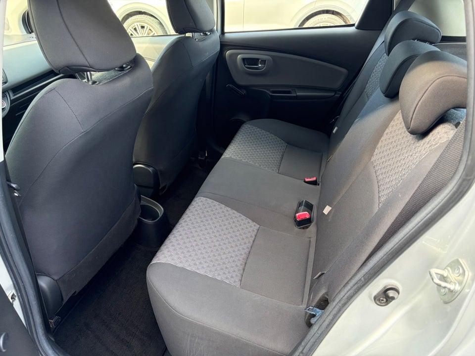 Toyota Yaris 1,0 VVT-i T2 Touch 5d