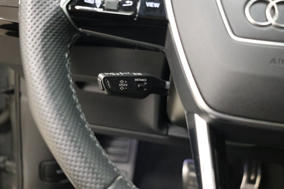 Audi Q8 e-tron 55 S-line quattro 5d