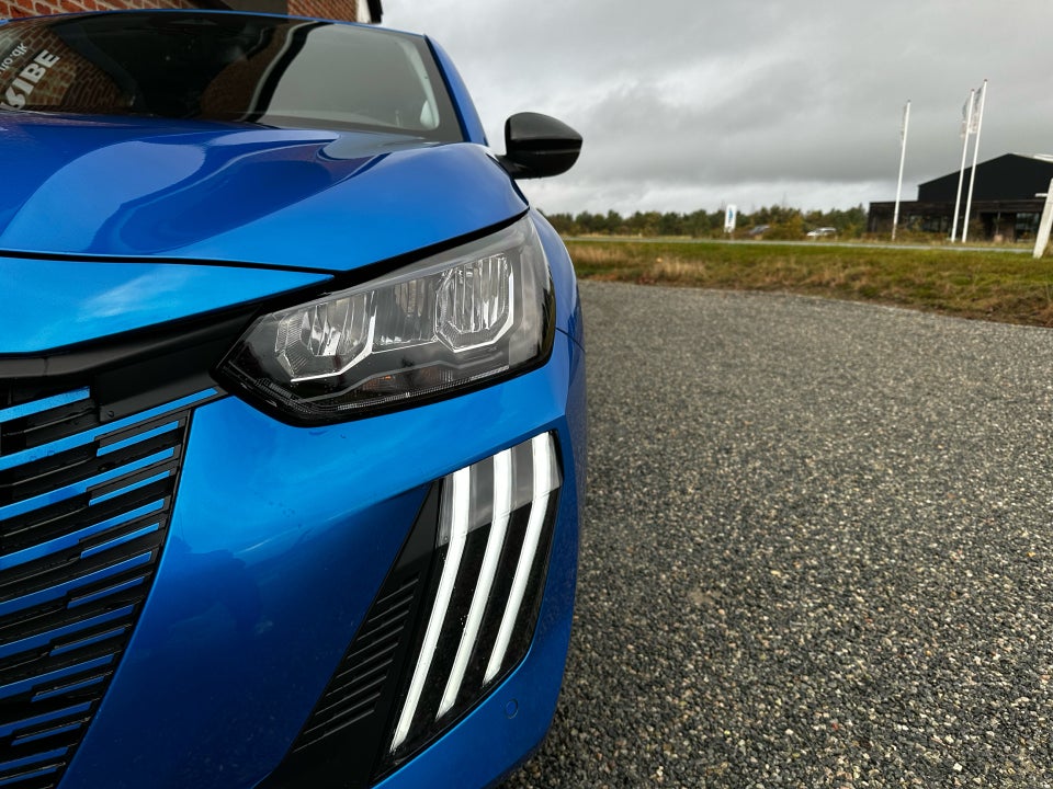 Peugeot 208 1,2 PureTech 100 Allure 5d