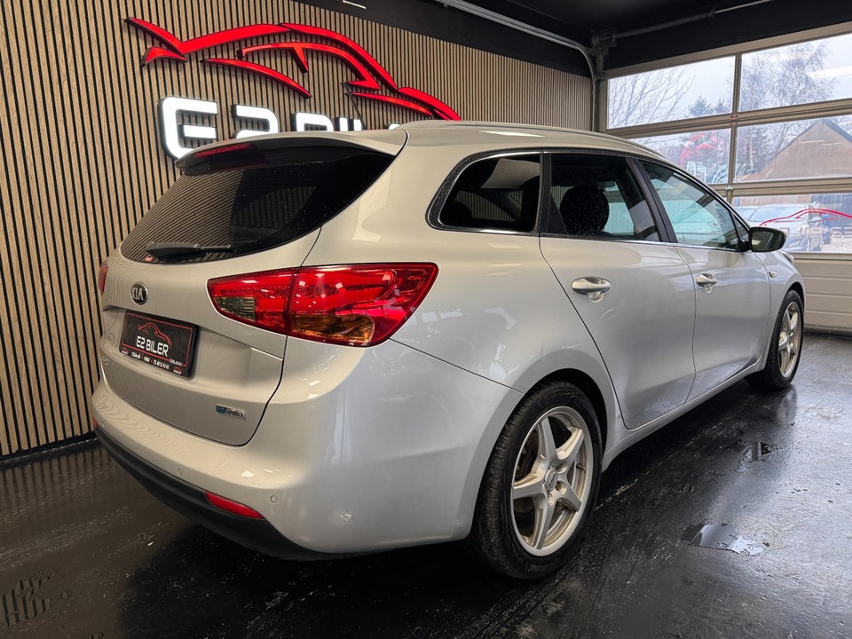 Kia Ceed 1,6 CRDi 128 Spring SW 5d