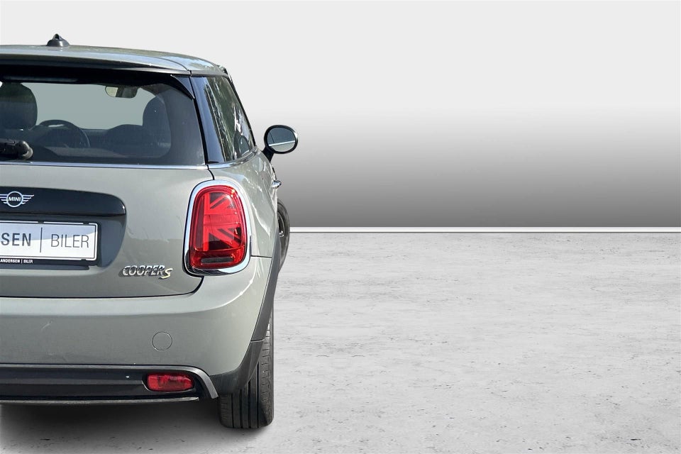 MINI Cooper SE Essential 3d