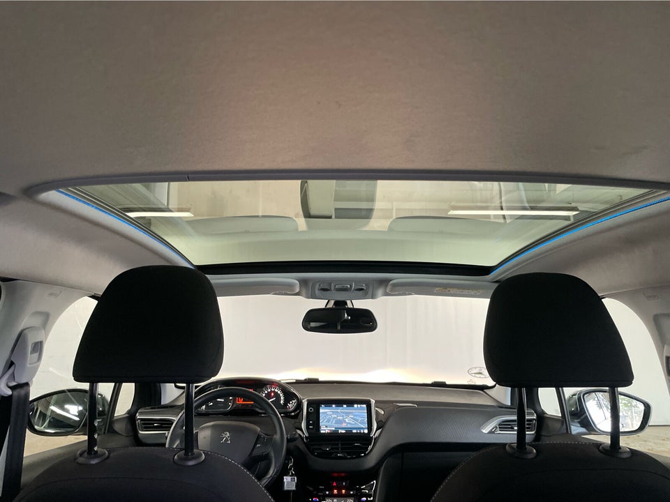 Peugeot 208 1,2 PureTech 82 Prestige 5d