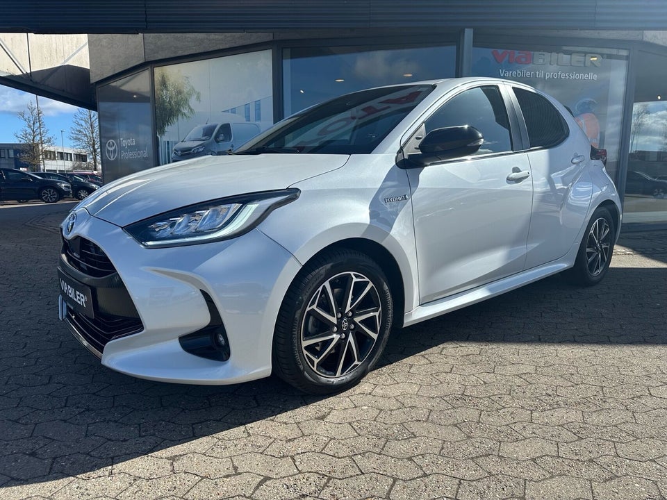 Toyota Yaris 1,5 Hybrid H3 Style e-CVT 5d