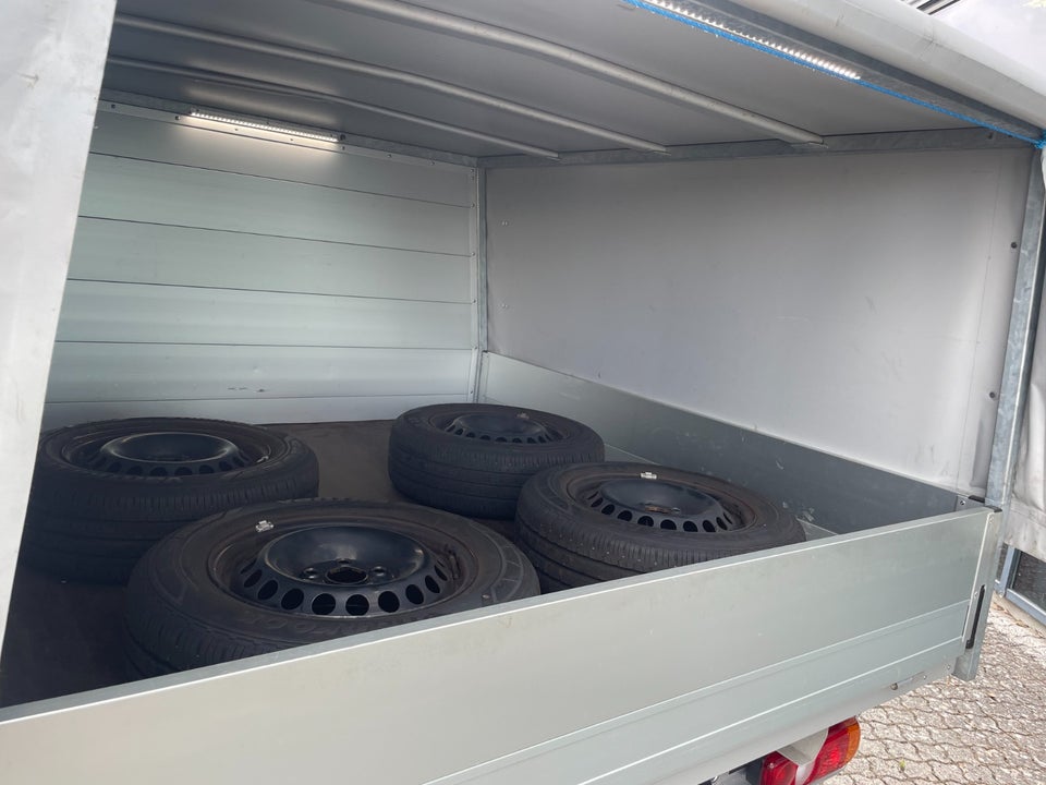 VW Transporter 2,0 TDi 150 Db.Kab m/lad DSG