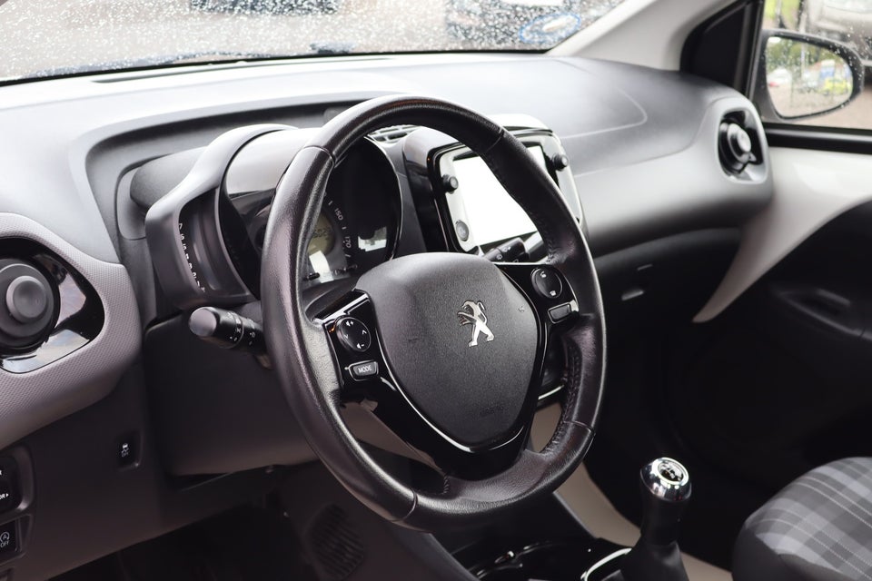 Peugeot 108 1,0 e-VTi 72 Allure+ 5d