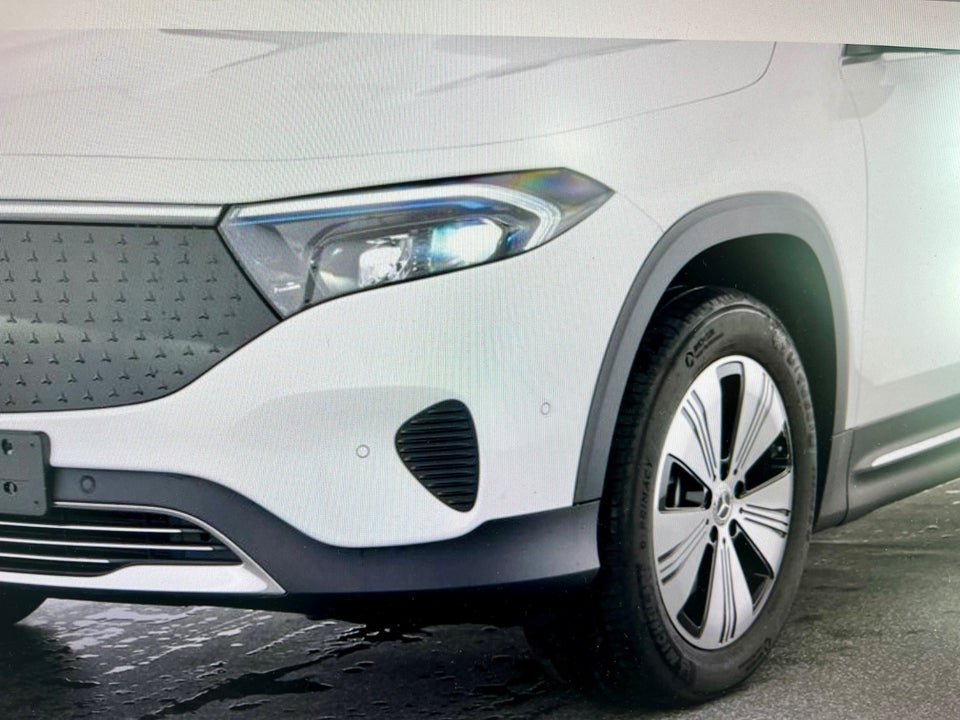 Mercedes EQB300 Progressive 4Matic 5d